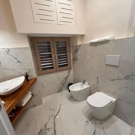 Sprone In Appartement *